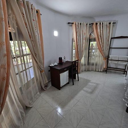 Latheena Resort Велигама Экстерьер фото